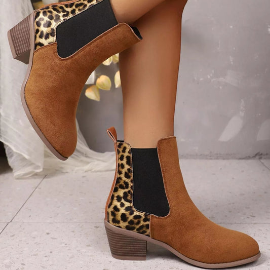 Elegante Mid-Heel Pumps