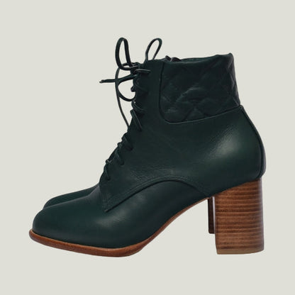 Rising Mara – Handgefertigte Leder Heel Booties mit Holzabsatz