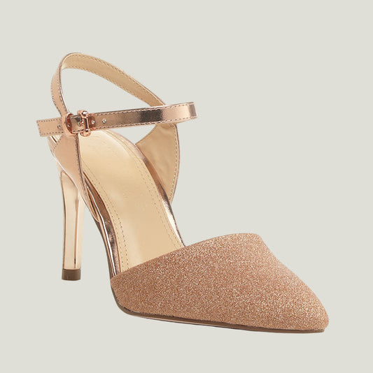 Glitzernden Stiletto-Sandalen