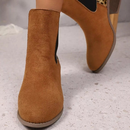 Elegante Mid-Heel Pumps