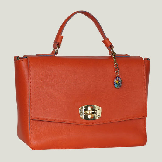 Elegante Handtasche aus pflanzlich gegerbtem Leder